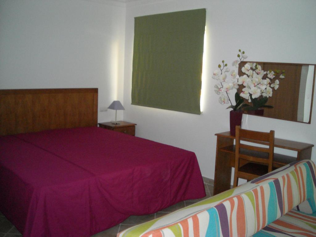 Aparthotel Smy Santa Eulalia Algarve Albufeira Zimmer foto